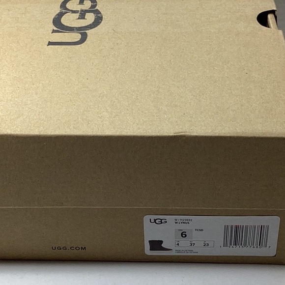 UGG WOMENS LYNUS SNEAKER - Picture 8 of 14